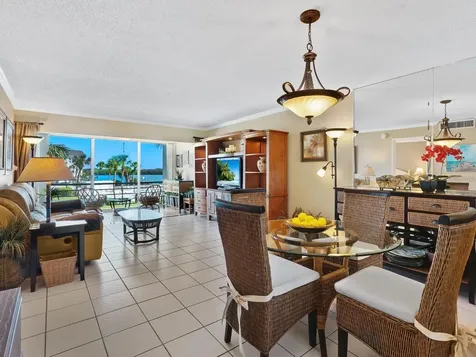 600 Sutton Place Longboat Key FL 34228