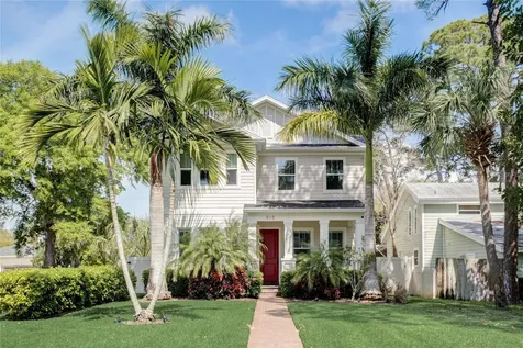 515 33rd Avenue N St Petersburg FL 33704