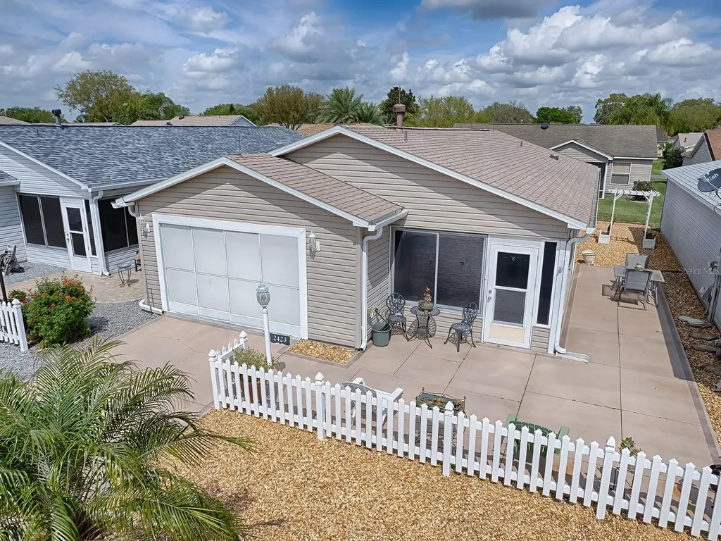 2423 Laurel Bay Lane The Villages FL 32162