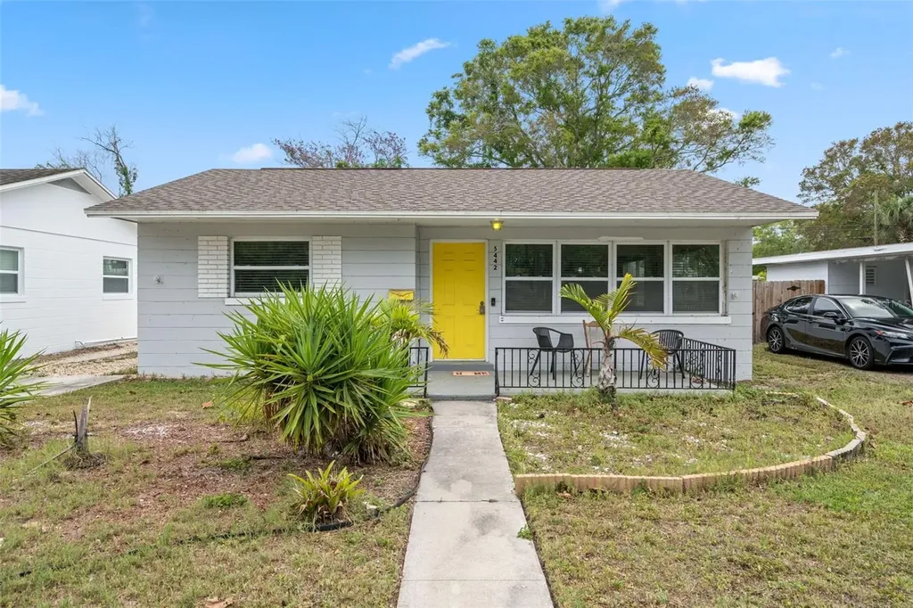 5442 9th Avenue N St Petersburg FL 33710