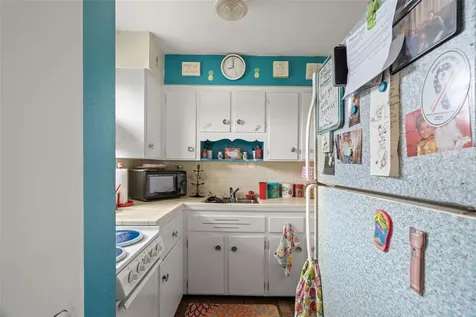 5442 9th Avenue N St Petersburg FL 33710
