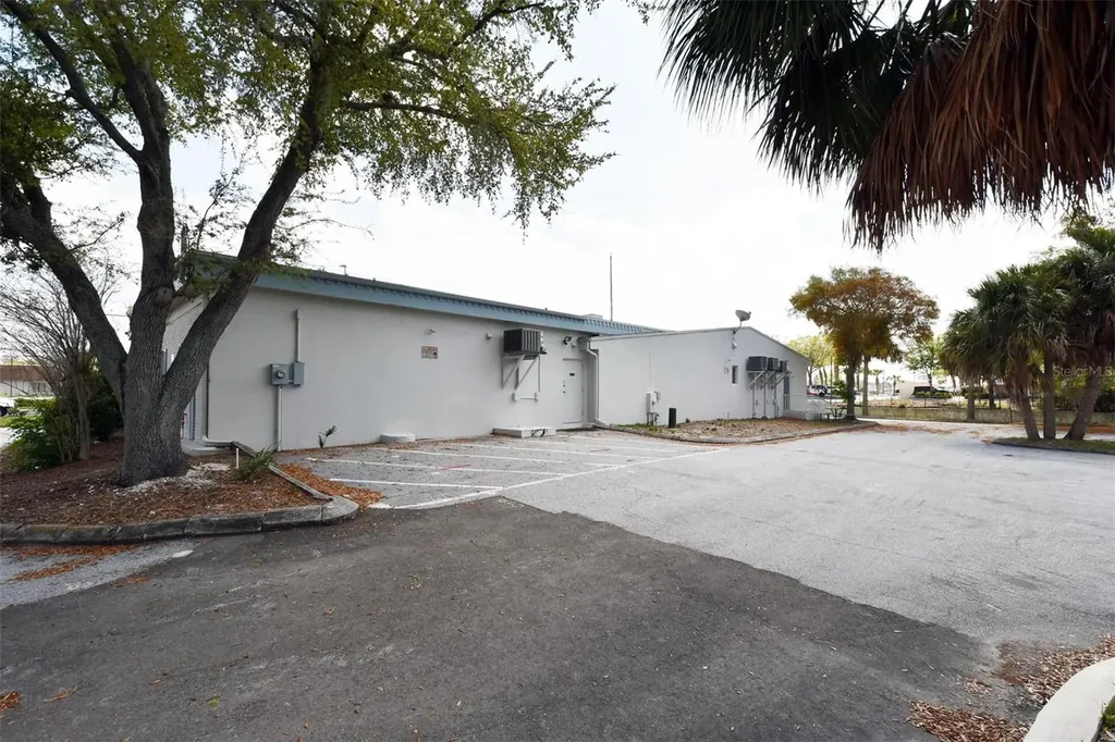 6131 Us Highway 19 New Port Richey FL 34652