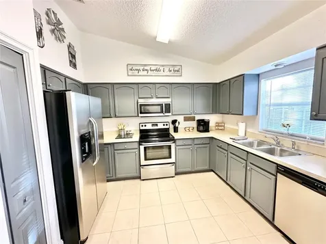 4504 Caicos Drive Tavares FL 32778