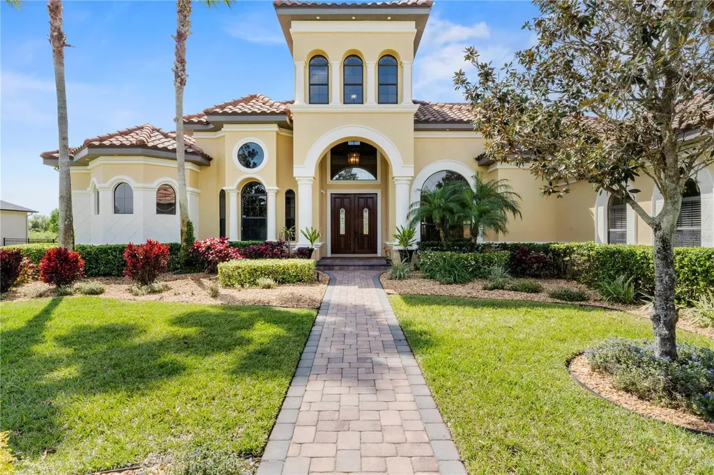 407 Hawk Talon Drive Lithia FL 33547