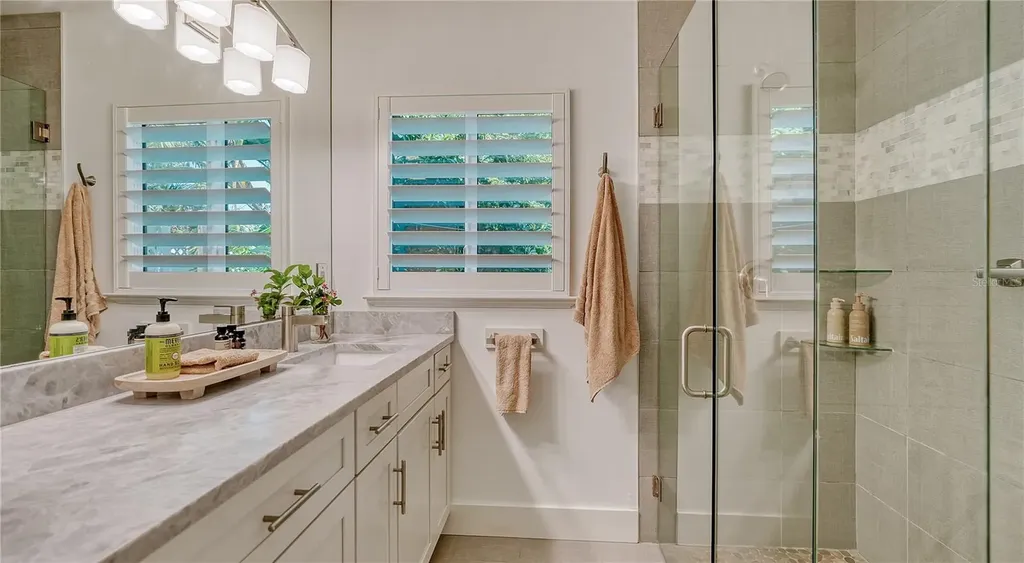425 Mckinley Drive Sarasota FL 34236