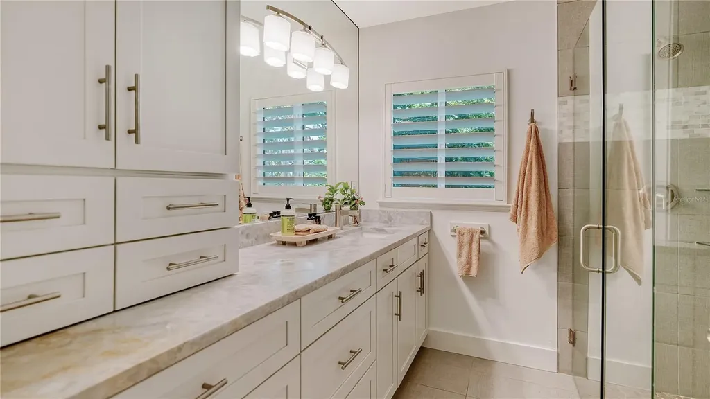 425 Mckinley Drive Sarasota FL 34236