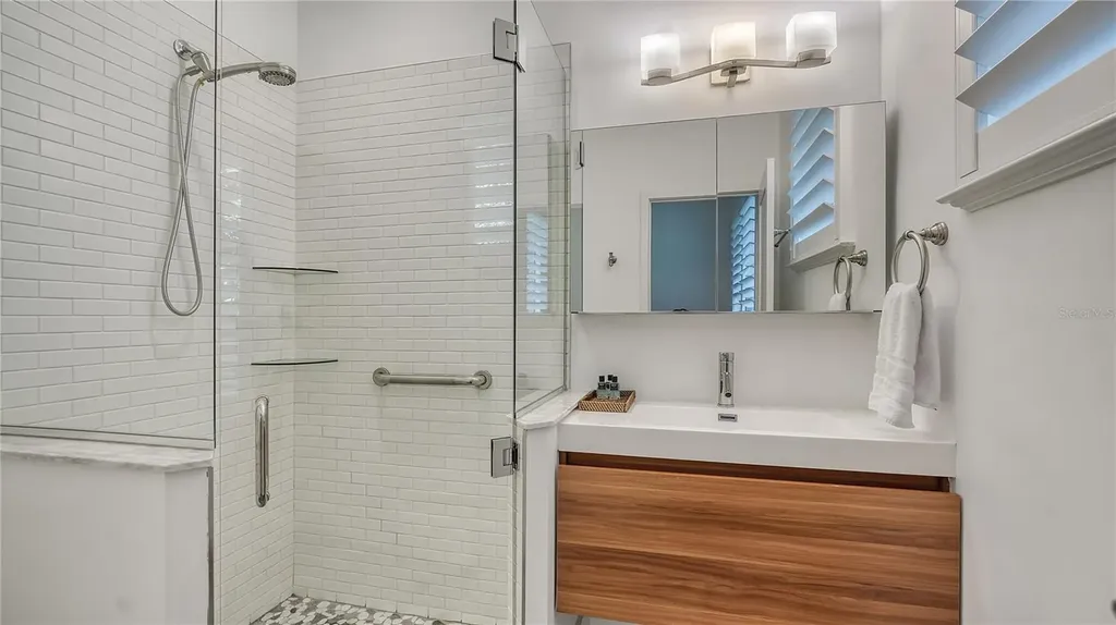 425 Mckinley Drive Sarasota FL 34236