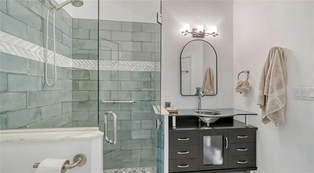 425 Mckinley Drive Sarasota FL 34236