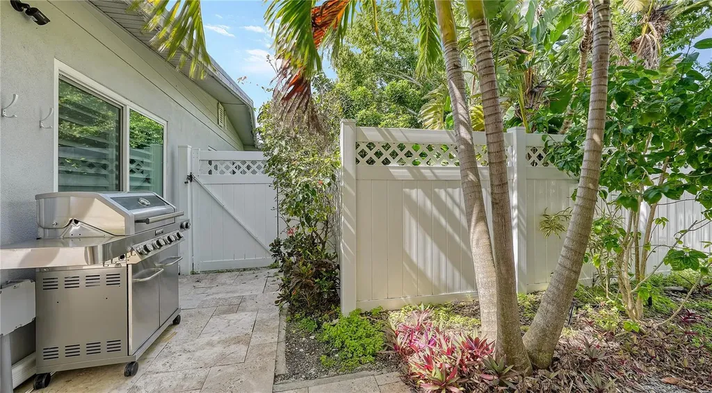 425 Mckinley Drive Sarasota FL 34236