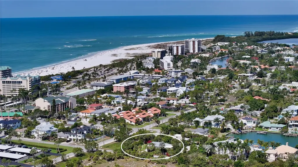 425 Mckinley Drive Sarasota FL 34236
