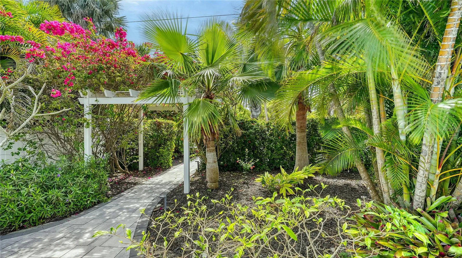 425 Mckinley Drive Sarasota FL 34236