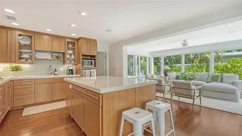 425 Mckinley Drive Sarasota FL 34236