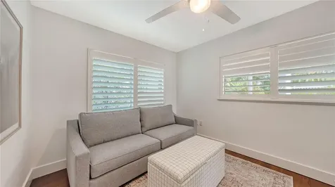 425 Mckinley Drive Sarasota FL 34236