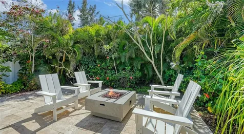 425 Mckinley Drive Sarasota FL 34236
