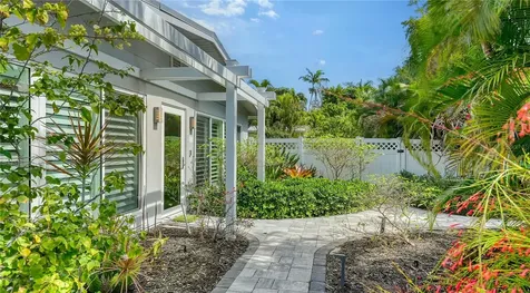 425 Mckinley Drive Sarasota FL 34236