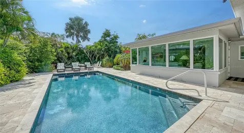 425 Mckinley Drive Sarasota FL 34236