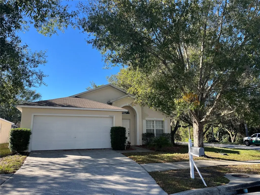 1001 Winding Water Way Clermont FL 34714