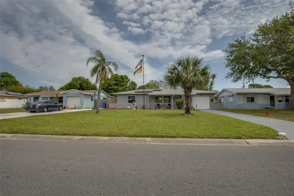 5946 6th Street S St Petersburg FL 33705