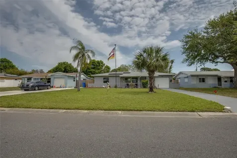 5946 6th Street S St Petersburg FL 33705