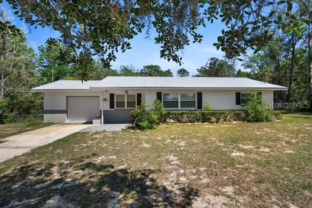 1855 SW Breezy Point Drive Dunnellon FL 34431