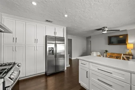 1401 51st Avenue NE St Petersburg FL 33703