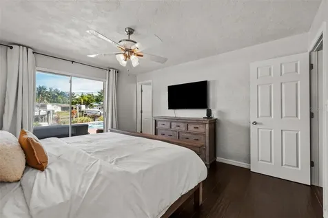 1401 51st Avenue NE St Petersburg FL 33703