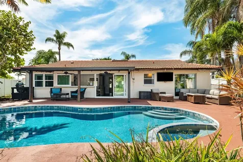 1401 51st Avenue NE St Petersburg FL 33703