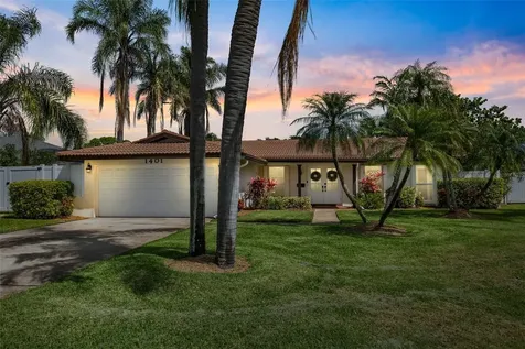 1401 51st Avenue NE St Petersburg FL 33703