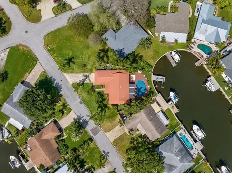 1401 51st Avenue NE St Petersburg FL 33703