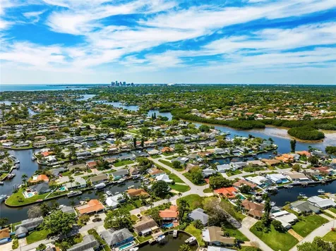1401 51st Avenue NE St Petersburg FL 33703