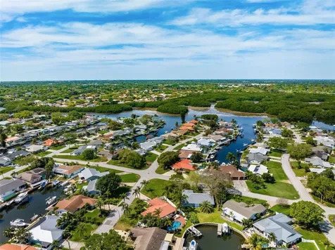1401 51st Avenue NE St Petersburg FL 33703
