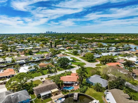 1401 51st Avenue NE St Petersburg FL 33703