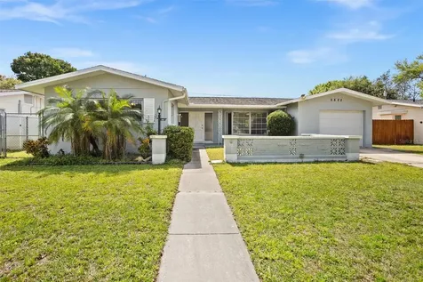 5822 28th Avenue N St Petersburg FL 33710