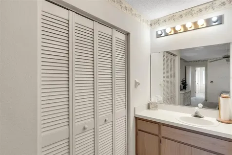 1614 Colonnades Circle N Lakeland FL 33811