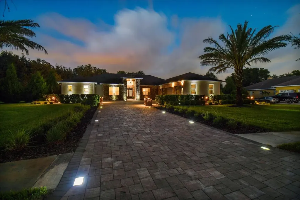 19711 Wild Water Cove Lutz FL 33559