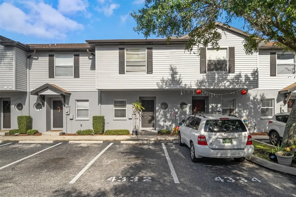 4332 Har Paul Circle Tampa FL 33614
