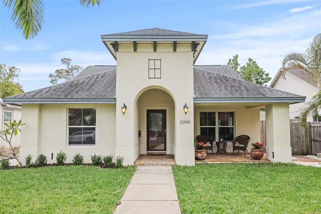 6346 2nd Avenue S St Petersburg FL 33707
