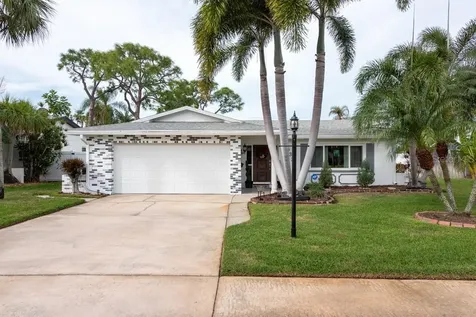 6322 Bayou Grande Boulevard NE St Petersburg FL 33702