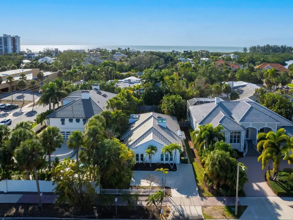 115 N Boulevard Of The Presidents Sarasota FL 34236