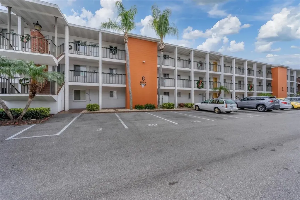 2324 Canal Drive Bradenton FL 34207