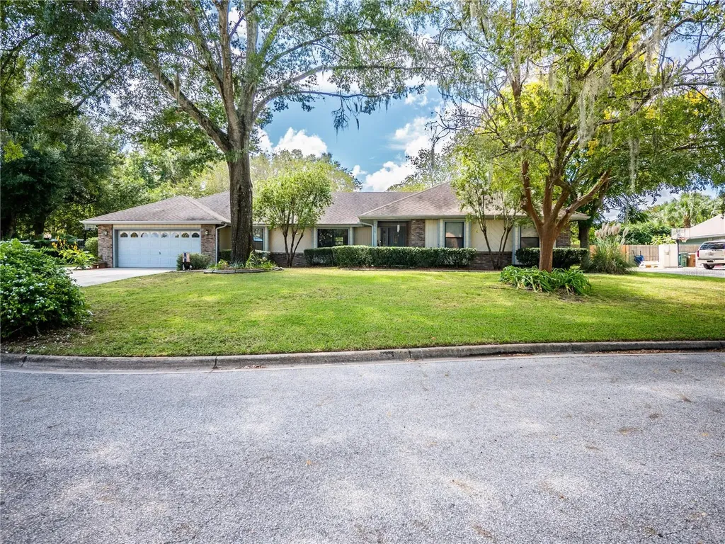 4586 NE 2nd Street Ocala FL 34470