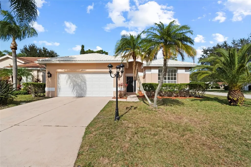 4441 Beauchamp Court Sarasota FL 34243