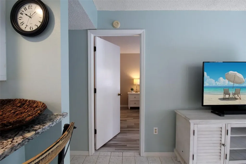1328 Siesta Bayside Drive Sarasota FL 34242