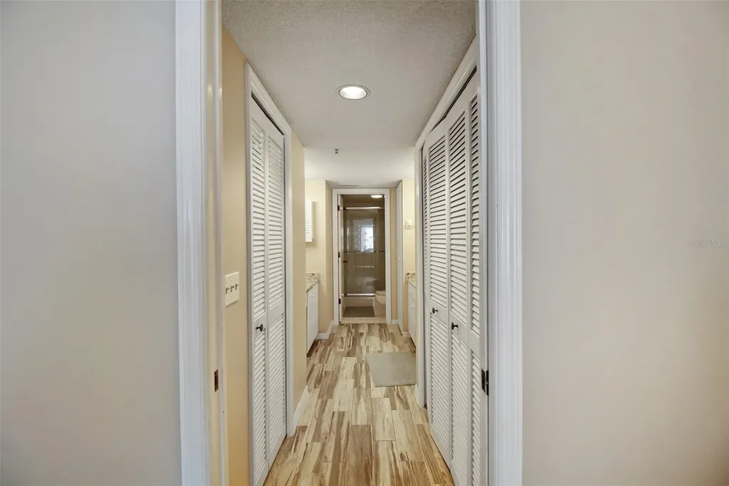 1328 Siesta Bayside Drive Sarasota FL 34242