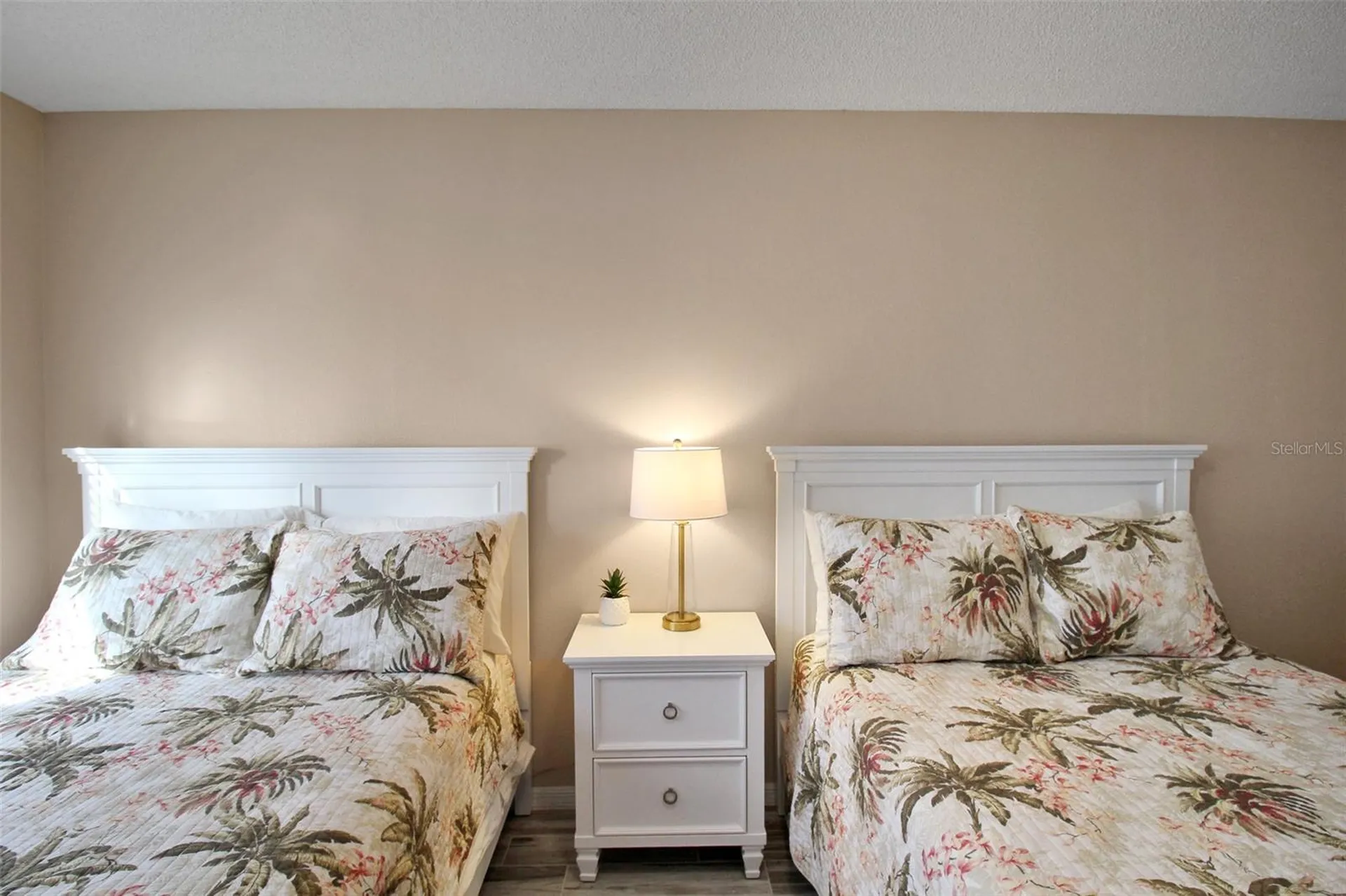 1328 Siesta Bayside Drive Sarasota FL 34242