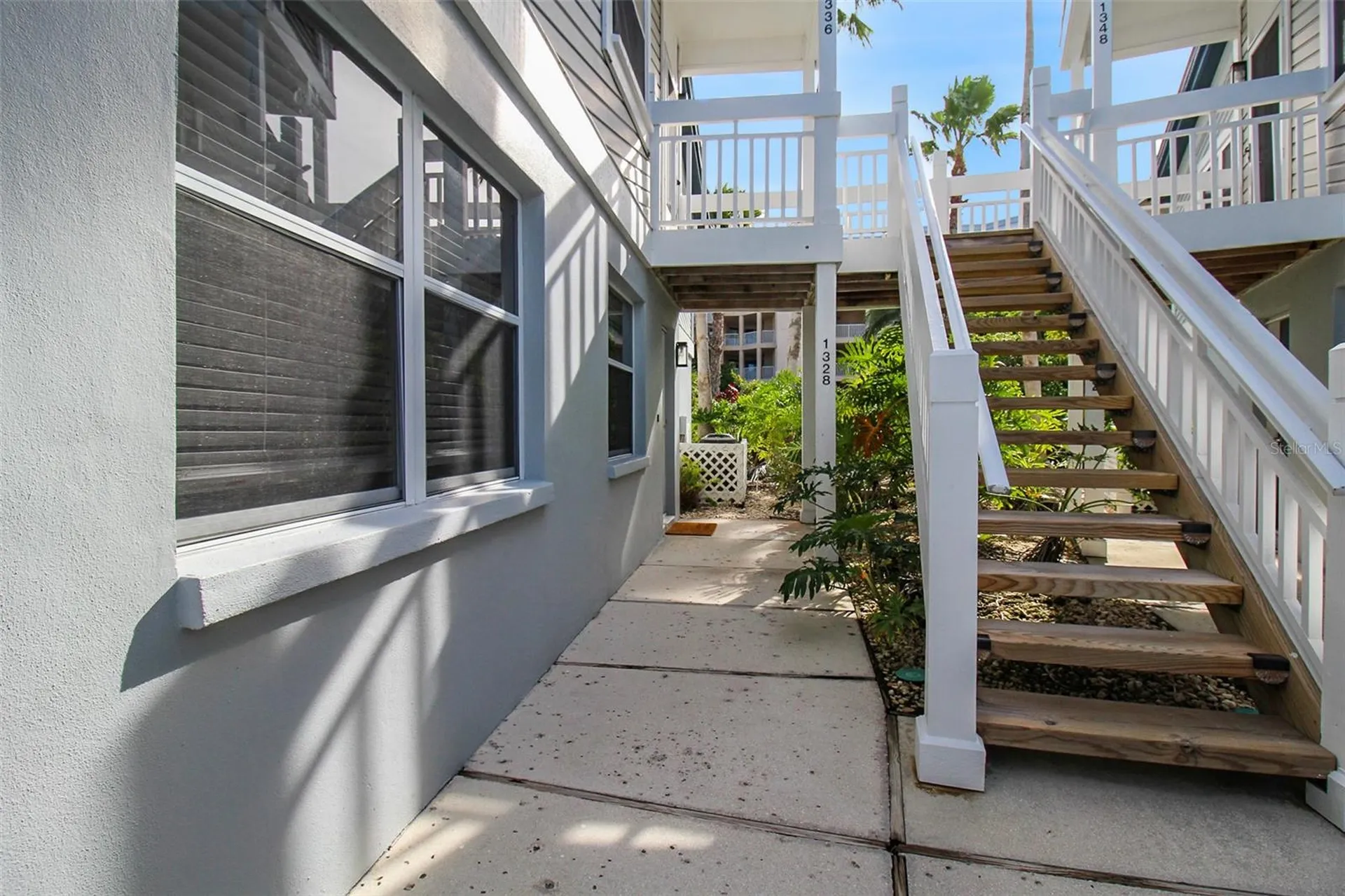 1328 Siesta Bayside Drive Sarasota FL 34242