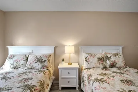 1328 Siesta Bayside Drive Sarasota FL 34242