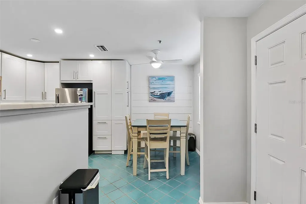 1343 Siesta Bayside Drive Sarasota FL 34242