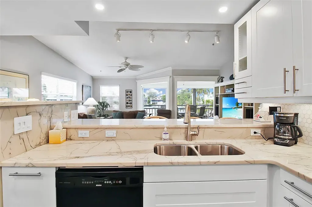 1343 Siesta Bayside Drive Sarasota FL 34242