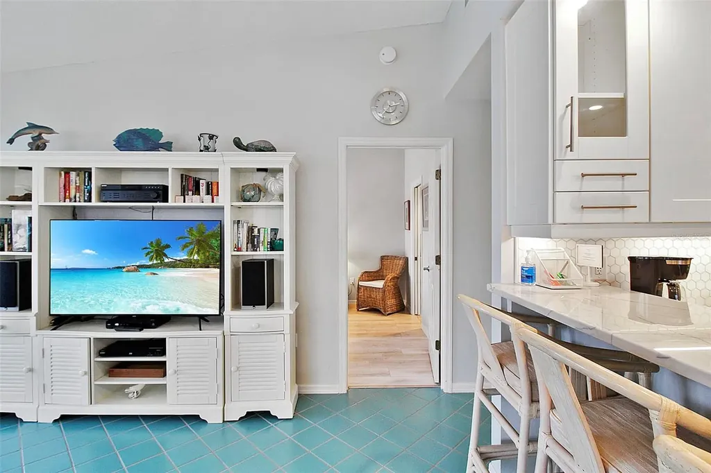 1343 Siesta Bayside Drive Sarasota FL 34242